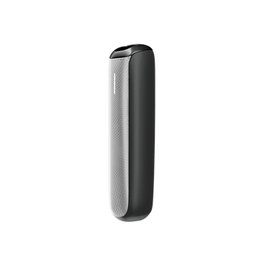 Widok z przodu panelu przedniego Ploom Aura w kolorze Jet Black Augmented Pattern.
