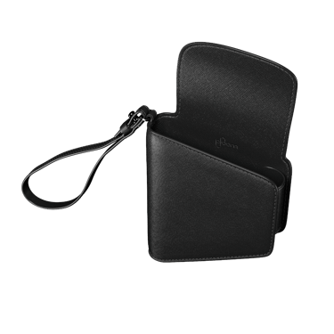 Widok z przodu na zamkniętą torbę Duo Carry Case Jet Black.
