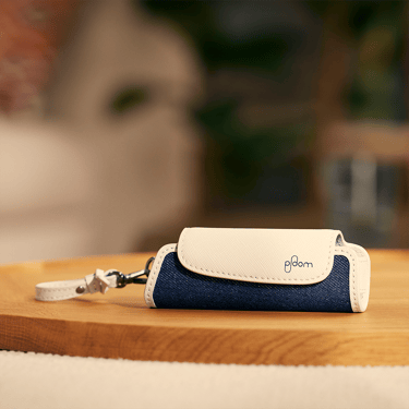 Akcesoria do futerałów Ploom Aura Denim Leather Fusion Solo i Duo Carry Case z urządzeniem Ploom AURA